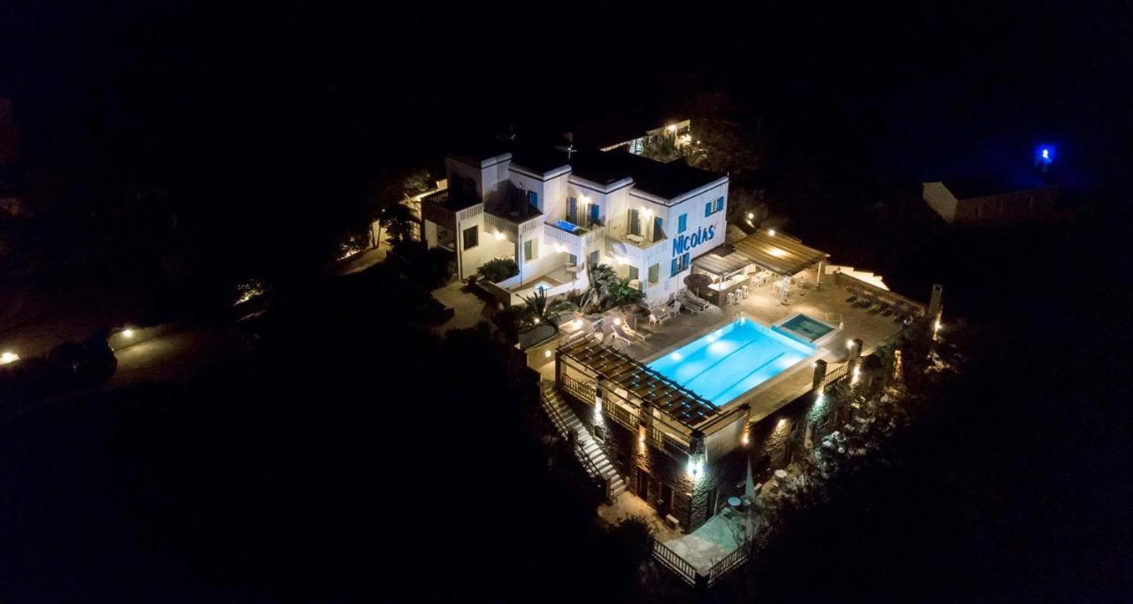 Nicolas Ormos  Exterior photo